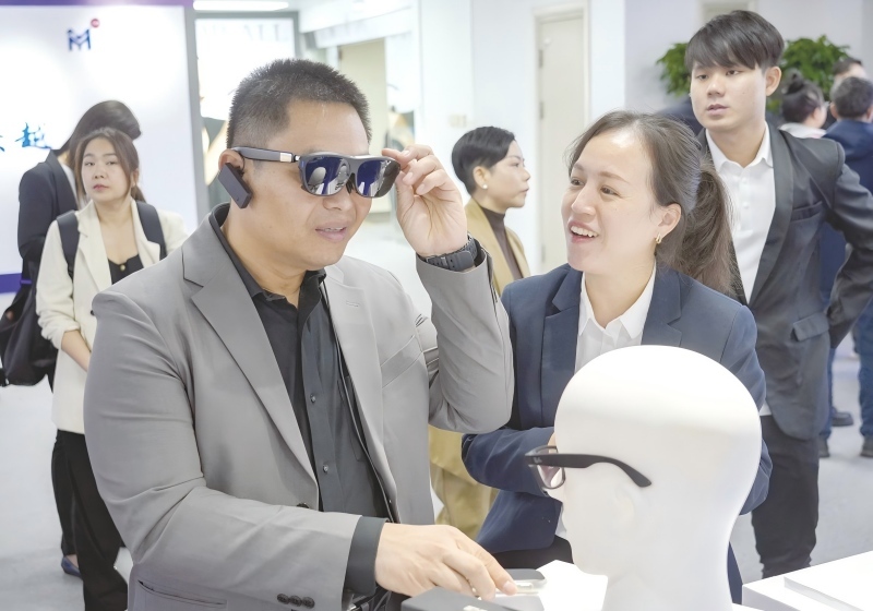 國際嘉賓南寧行 智能眼鏡探創新，山水綠城賞生態